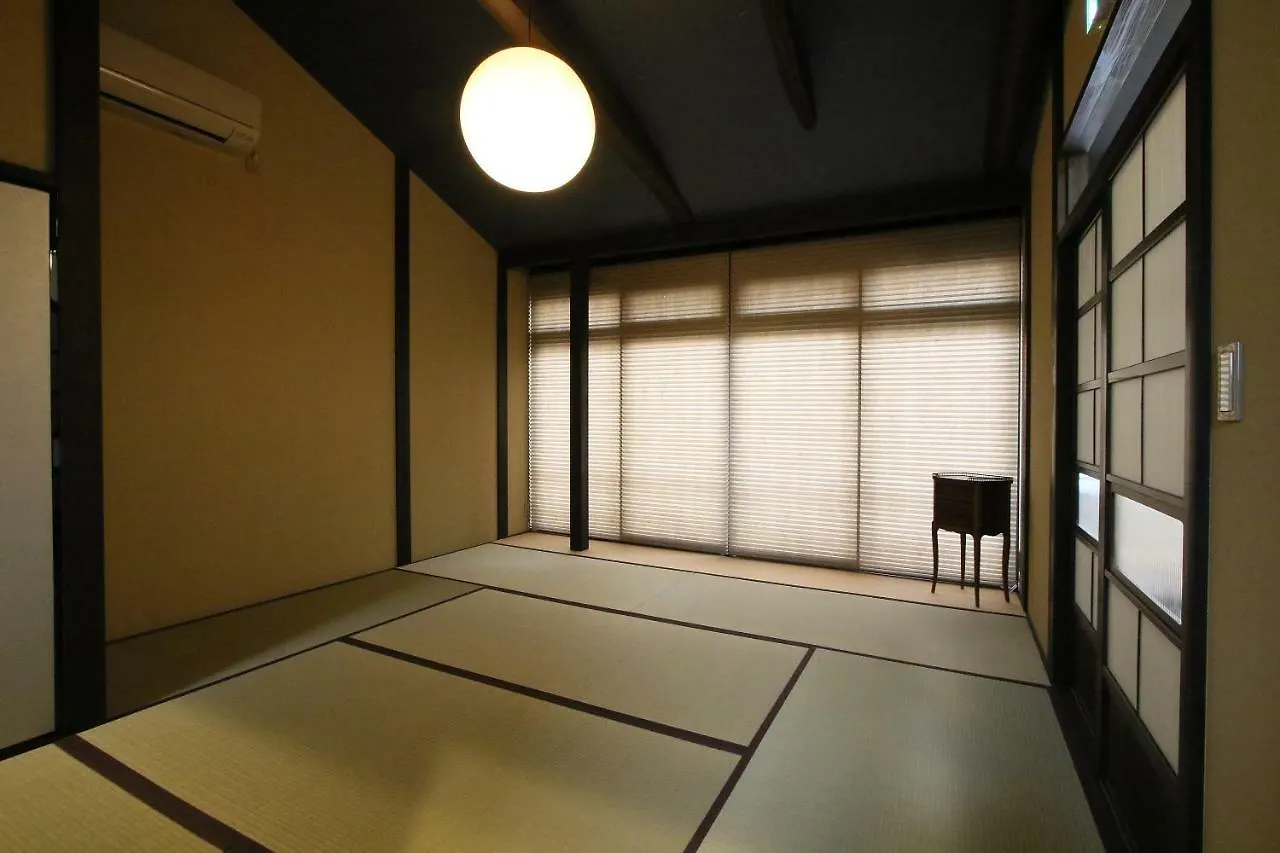 Chizuruan Villa Kyoto 0*,